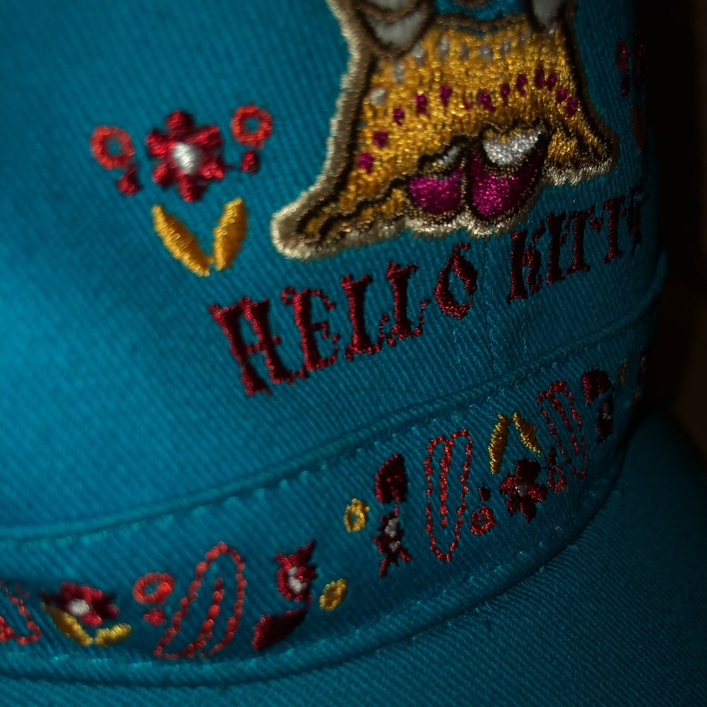 Hello Kitty Hat🐱 - Picture 3 of 6